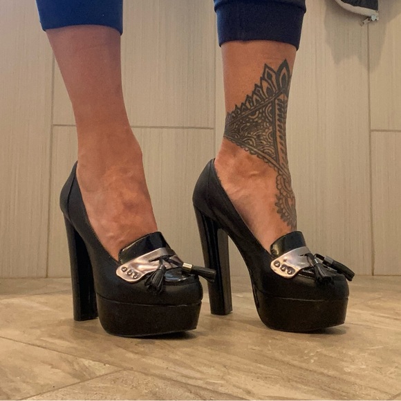 Stunning Black Penny Loafer from Aldo - Picture 2 of 7